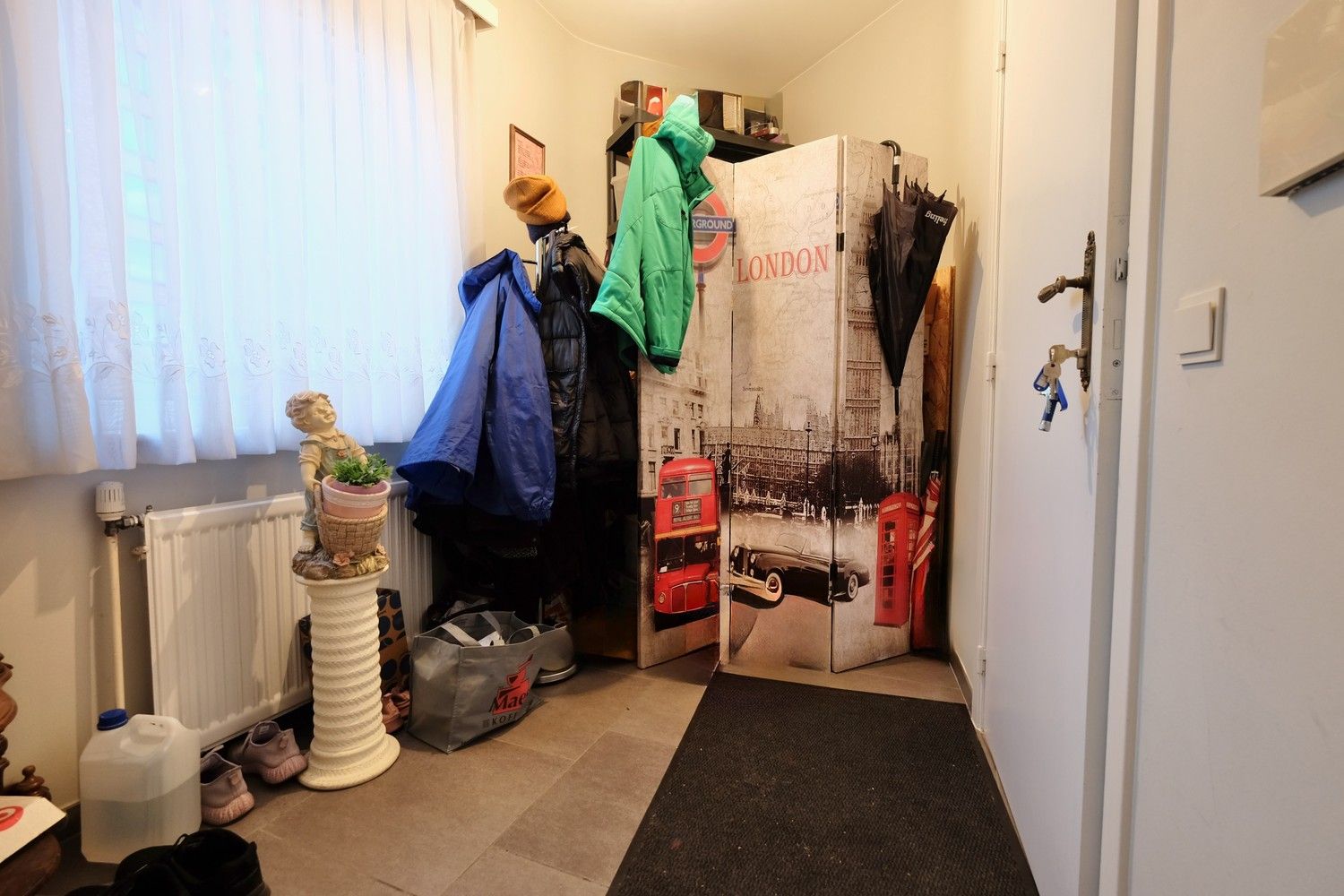 TE KOOP: Twee slaapkamer appartement foto 7