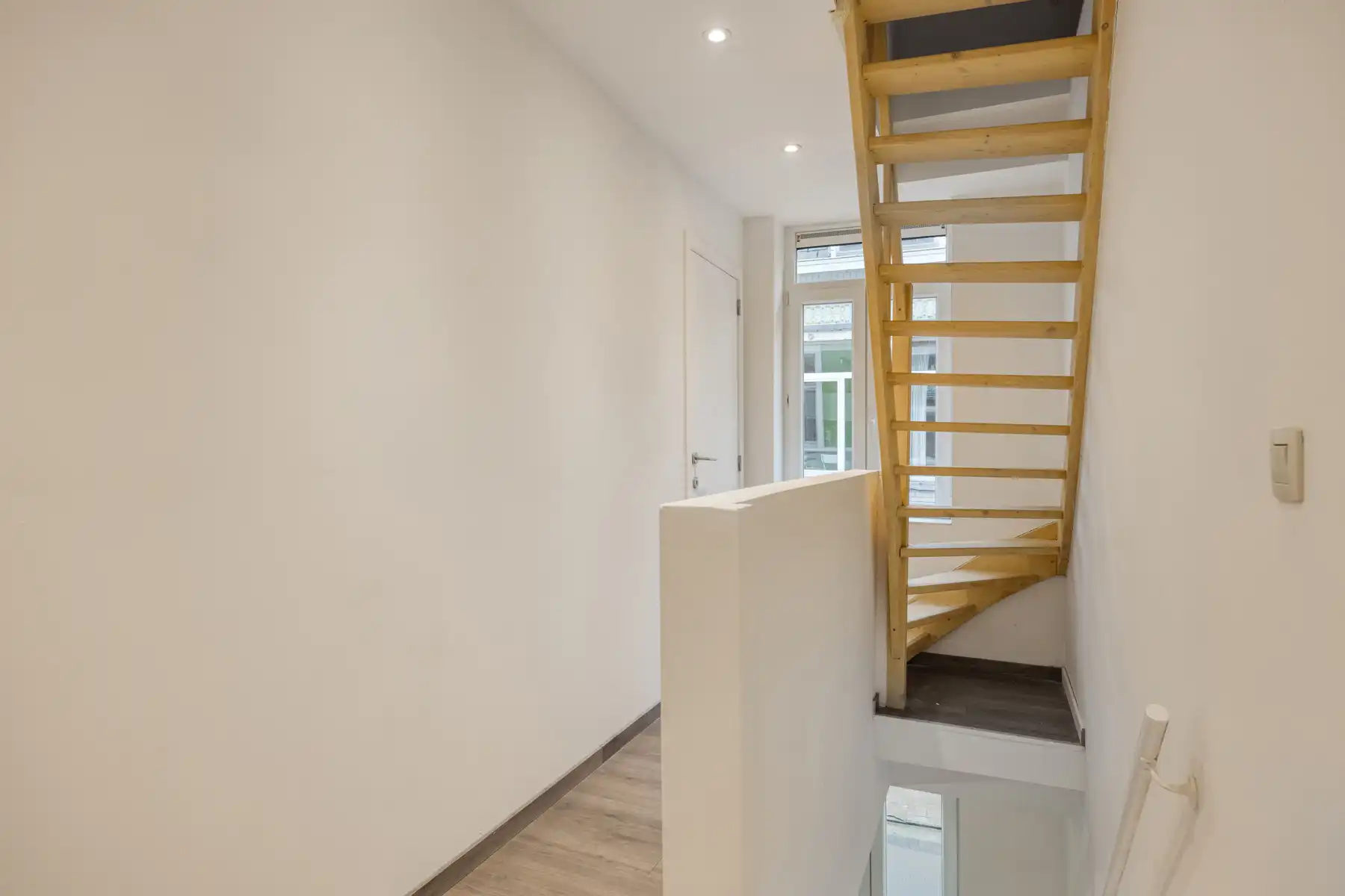 Instapklare woning met 4 slaapkamers in centrum Wetteren  foto 10