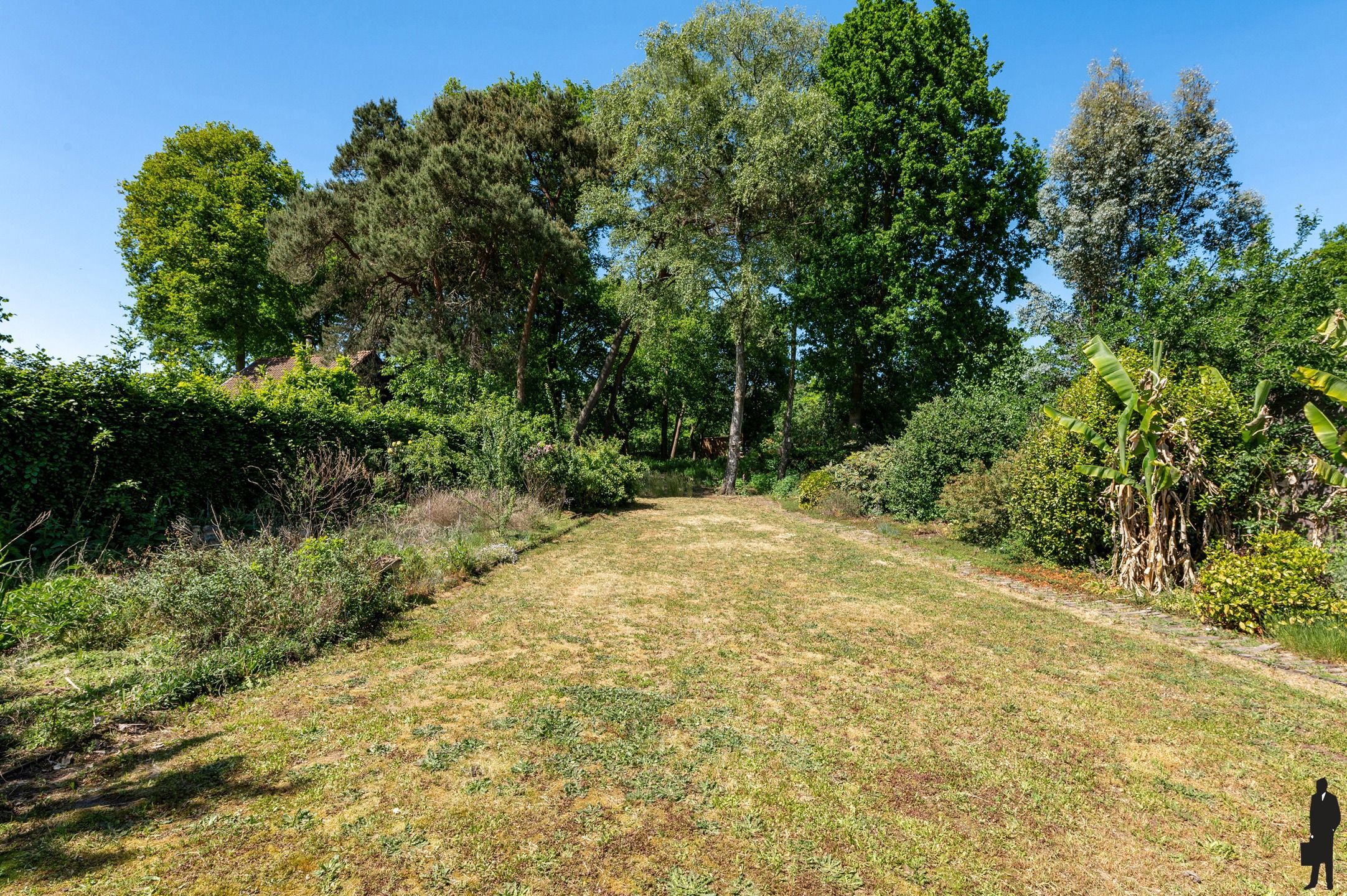 Uitzonderlijk gelegen villa nabij groen op grond van 2.785m² foto 25