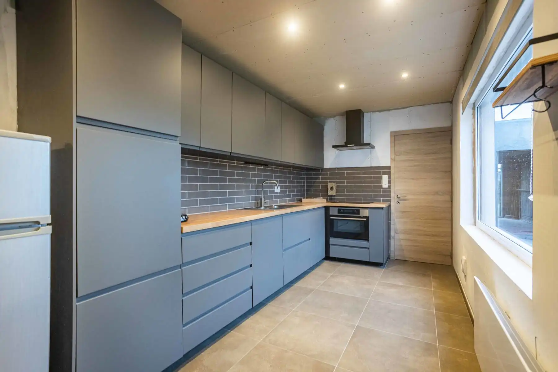 Goed gelegen halfopen bebouwing te Burst foto 5