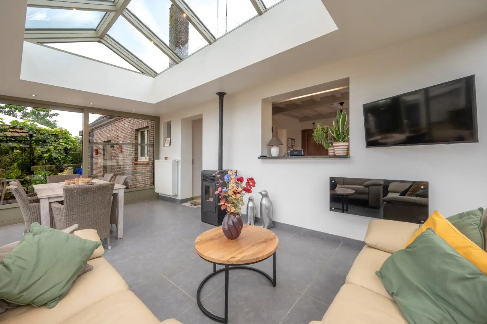 Charmante vrijstaande villa in fermette stijl met heerlijke tuin! foto 5
