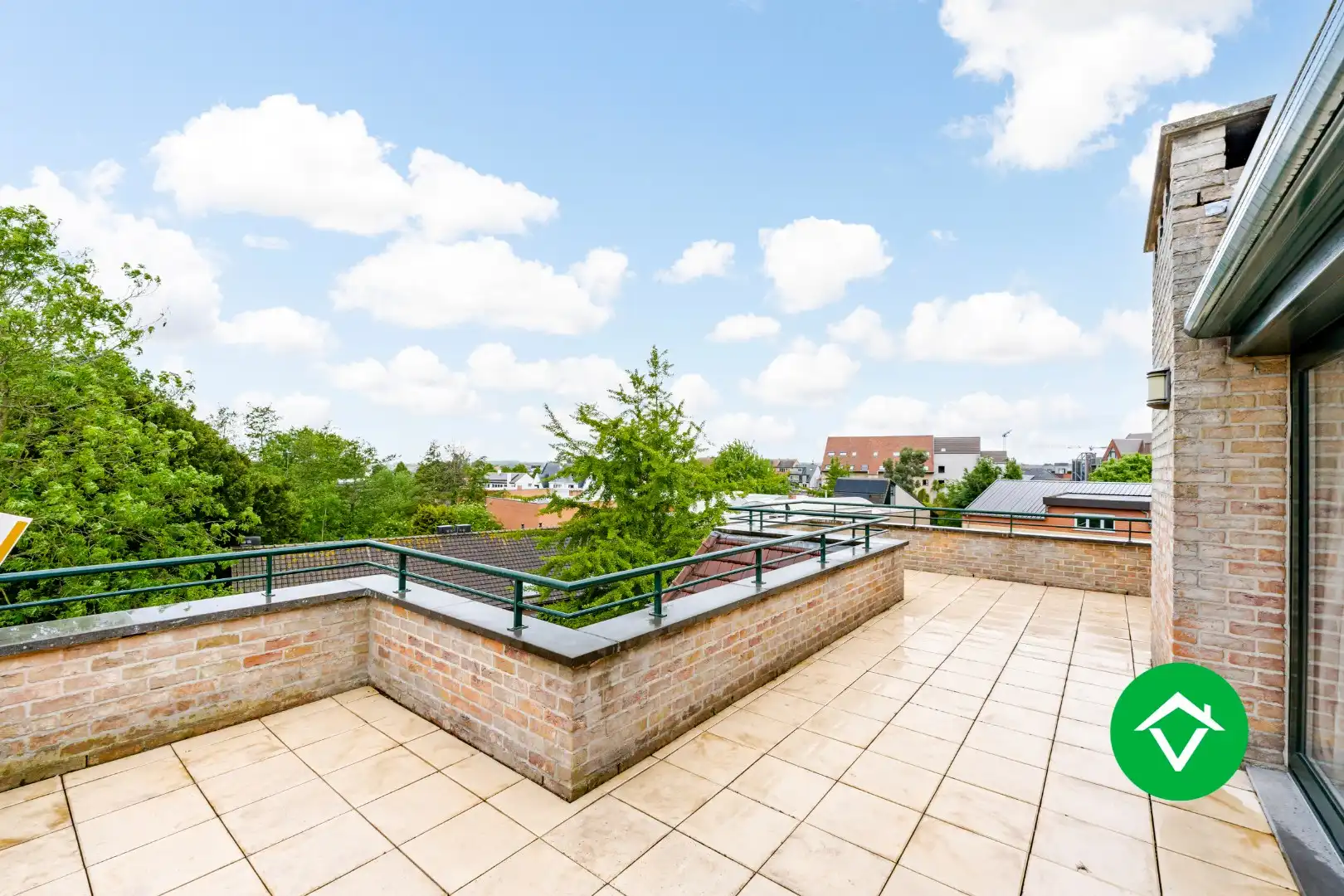 Prachtig gelegen penthouse met 3 slaapkamers en garage in centrum Torhout foto 6
