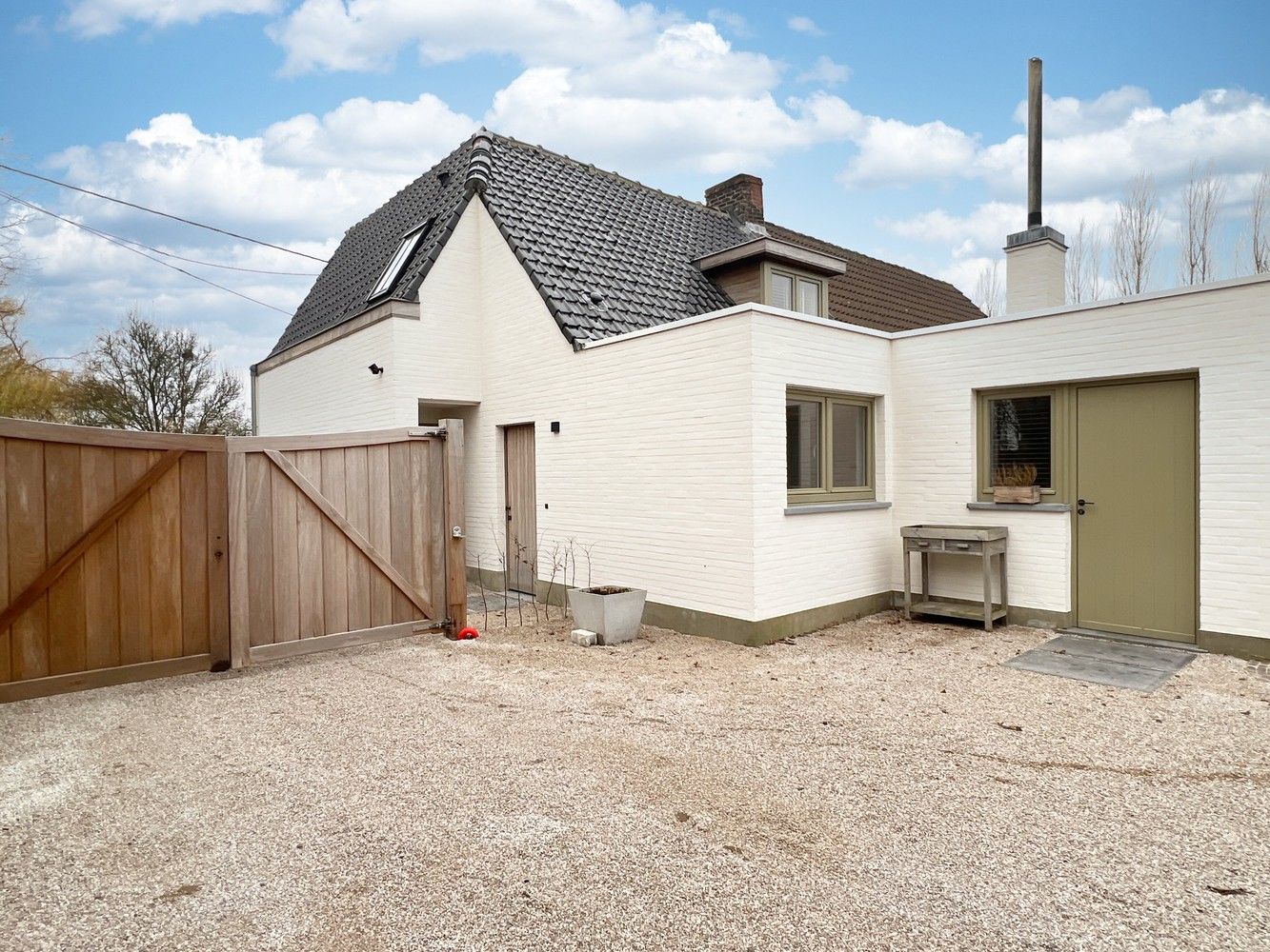 Kwalitatief vernieuwde woning met zonnige tuin (1004m²) foto 20