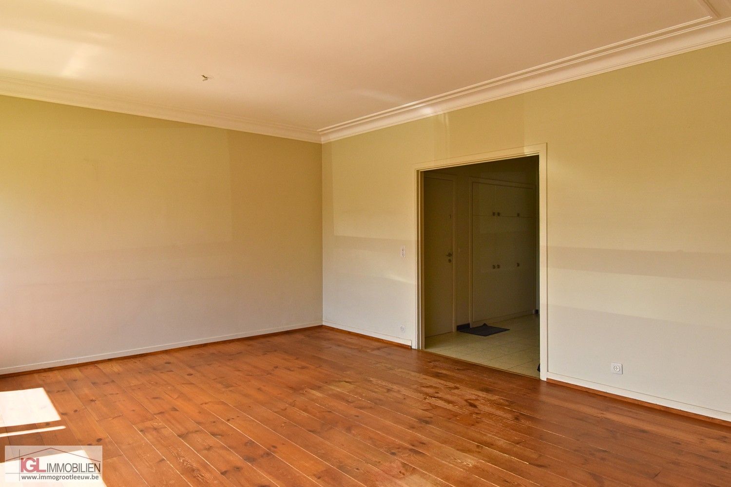 Gelijkvloersappartement te koop in Sint-Pieters-Leeuw foto 2
