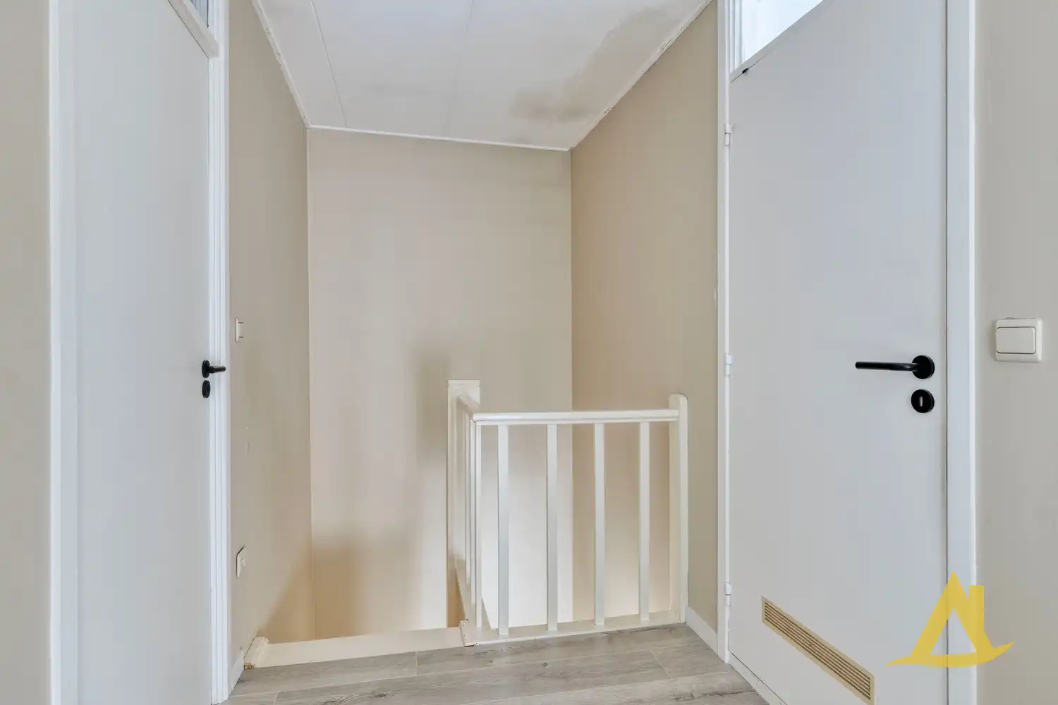 ZEER RUSTIG GELEGEN, INSTAPKLARE HOB, TE LUMMEN! foto 28