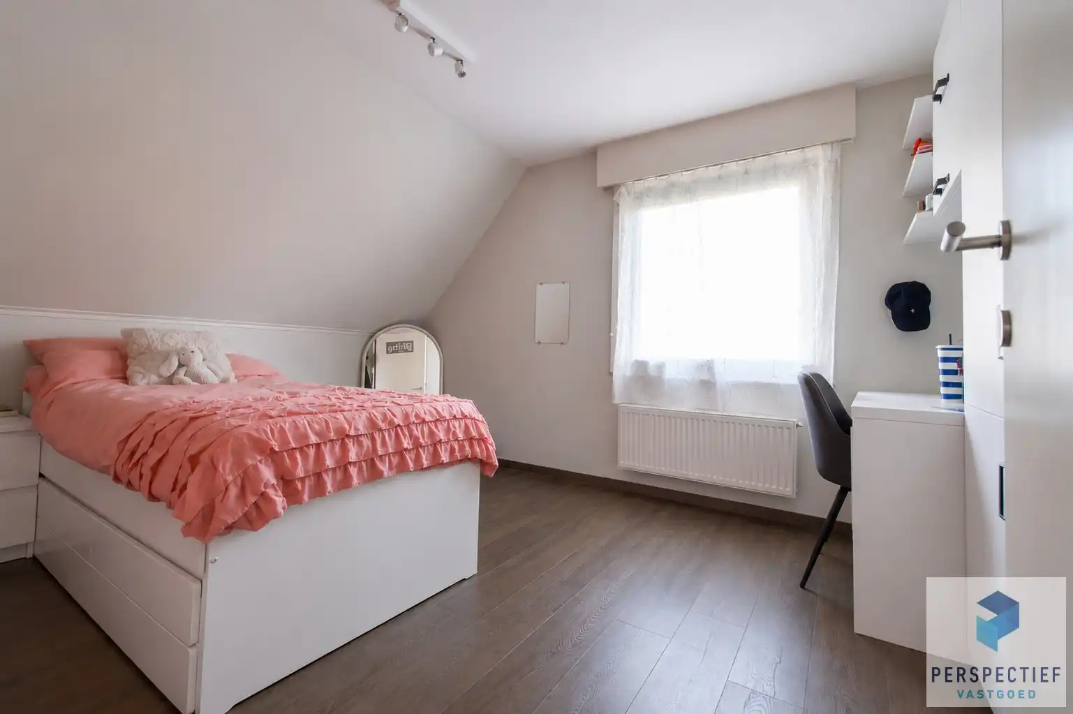 Ruime halfvrijstaande woning met tuin in centrum Oedelem. foto 14