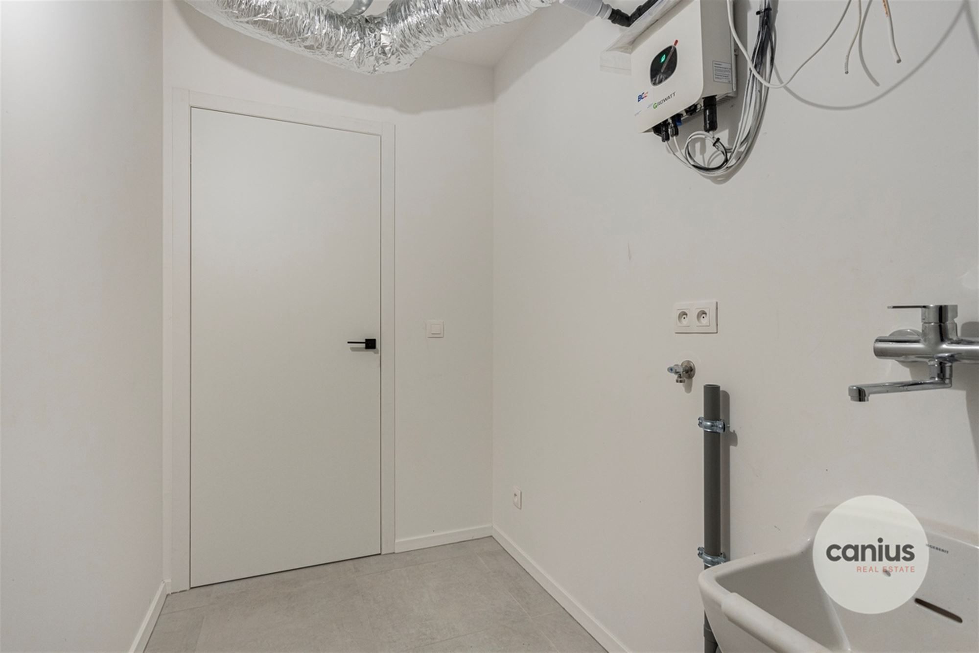RUIM APPARTEMENT OP EEN GUNSTIGE LOCATIE  foto 13