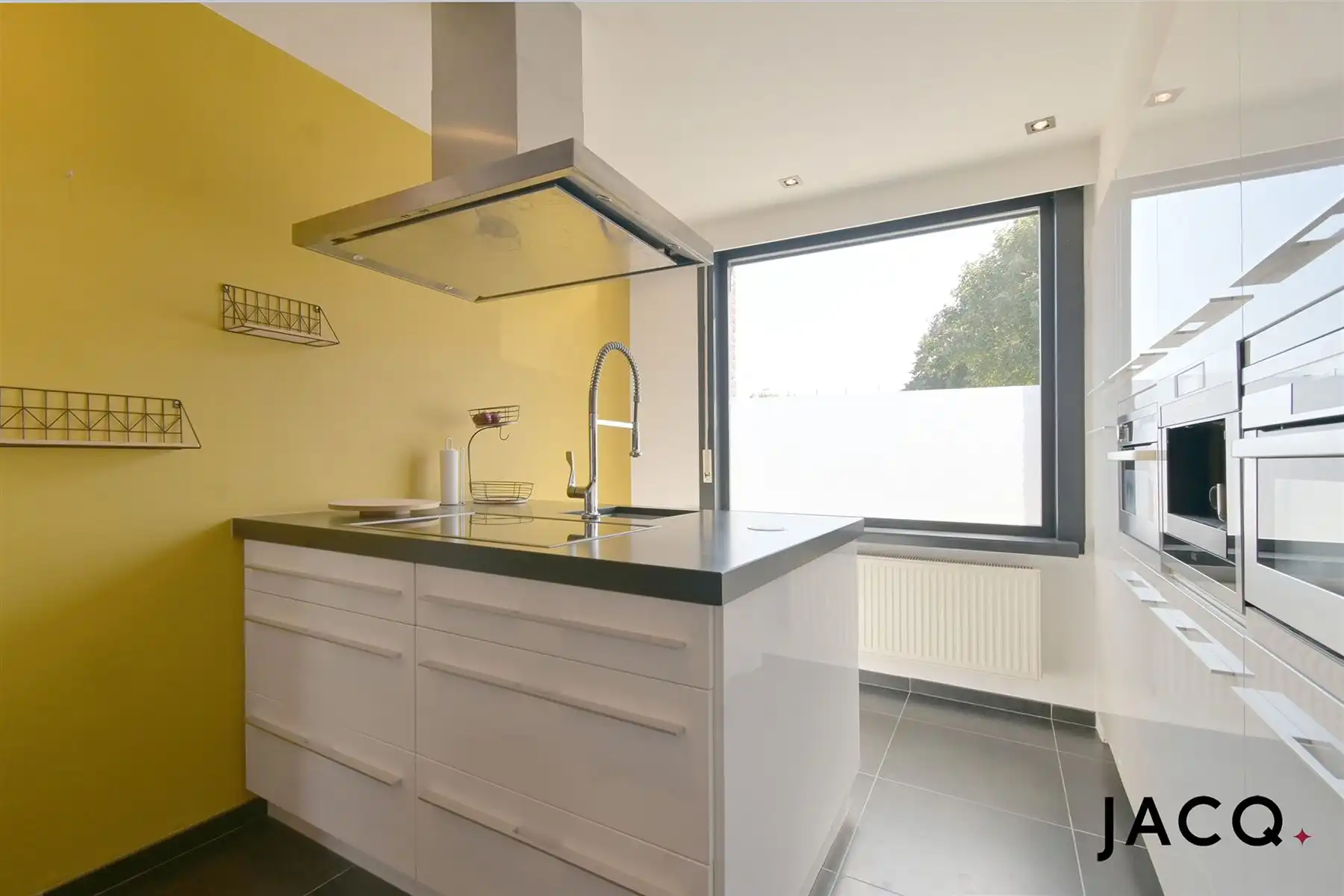 Charmante woning met 3 slpk's, gezellige tuin en garage! foto 8