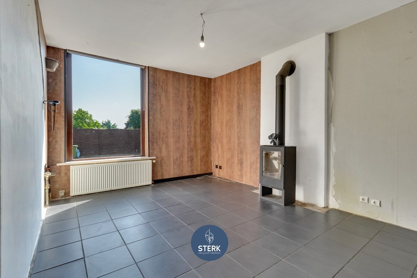OP TE KNAPPEN GEZINSWONING OP EEN GUNSTIGE LOCATIE NABIJ CENTRUM LANAKEN !  foto 6