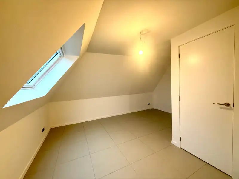 Ruime nieuwbouwwoning met 3 slaapkamers, tuin en carport foto 20