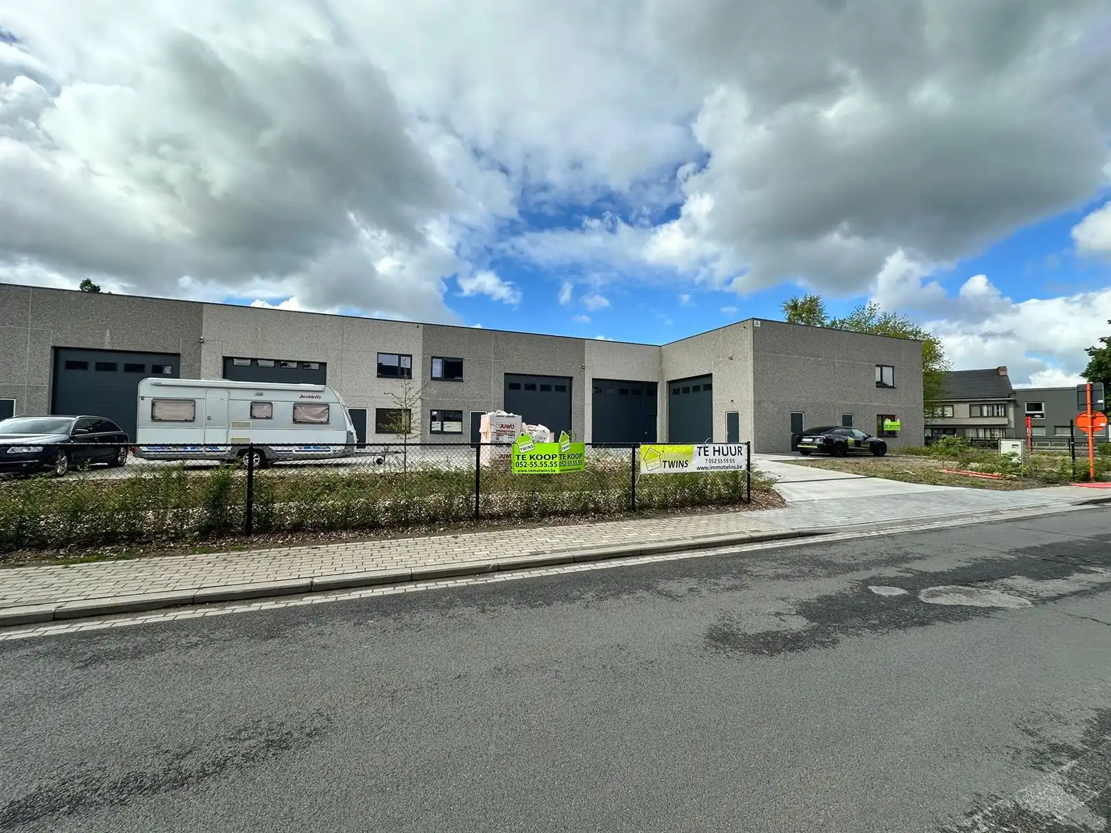 Nieuwbouw magazijn te huur 180 m² te Sint-Gillis-bij-Dendermonde (Unit 9). foto 5