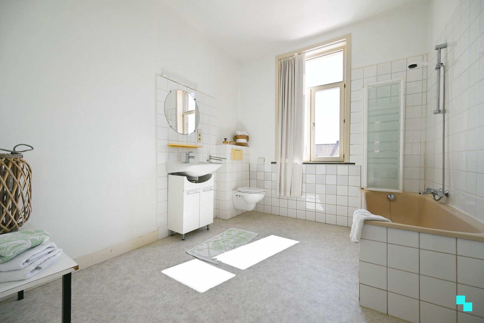 Karaktervolle charmewoning in hartje Izegem foto 22