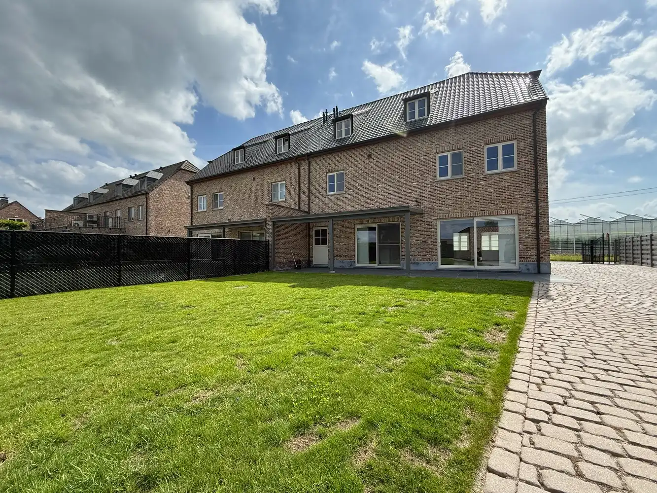 TE HUUR : PRACHTIGE WONING MET 5 SLAAPKAMERS EN 2 BADKAMERS foto 27
