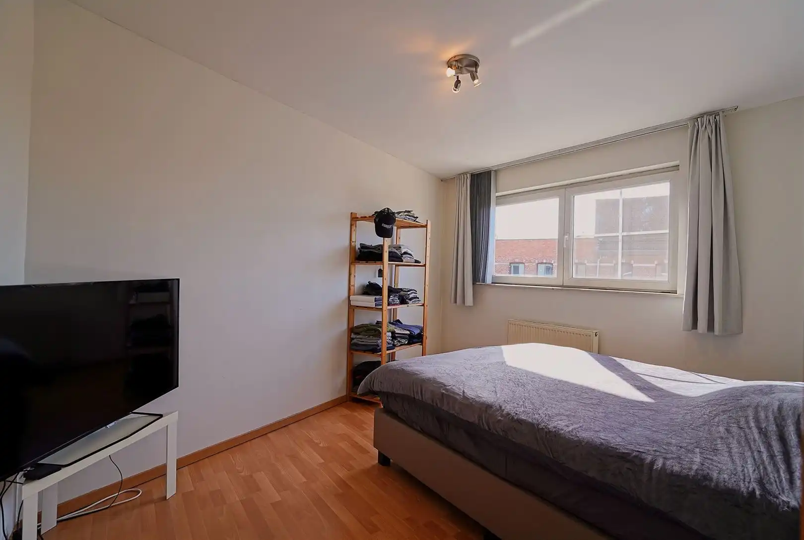 Ruim appartement met 3 slaapkamers, terras en garage te Baasrode foto 7