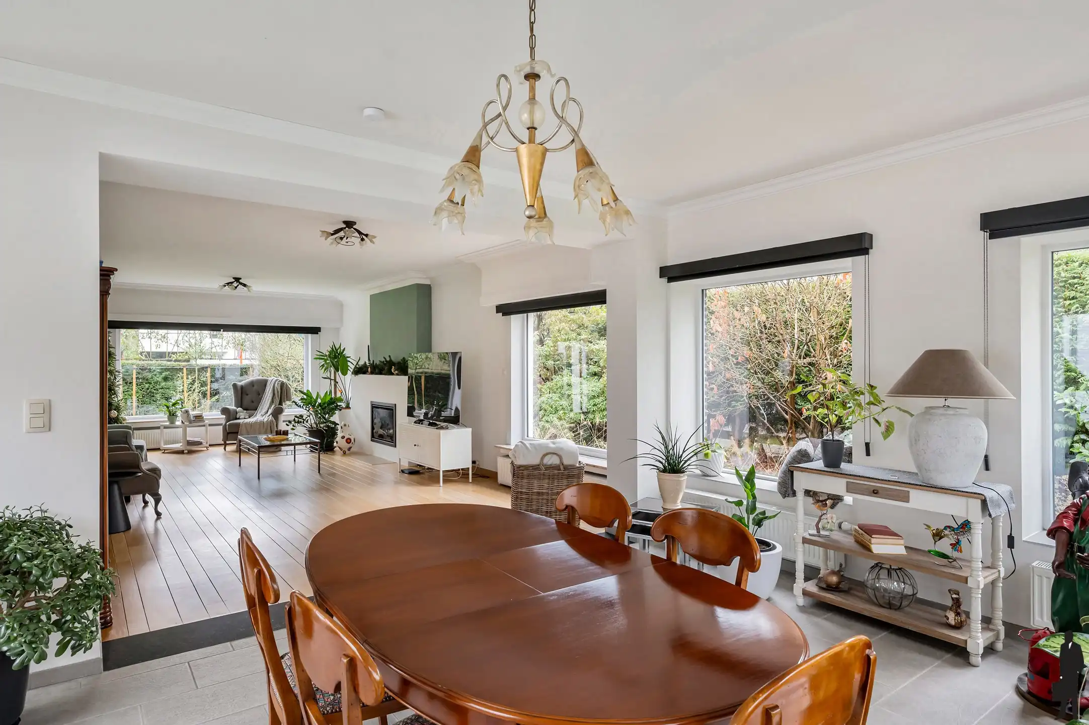 Instapklare vrijstaande woning (op ca. 865m² grond) op absolute toplocatie te Schoten!  foto 6