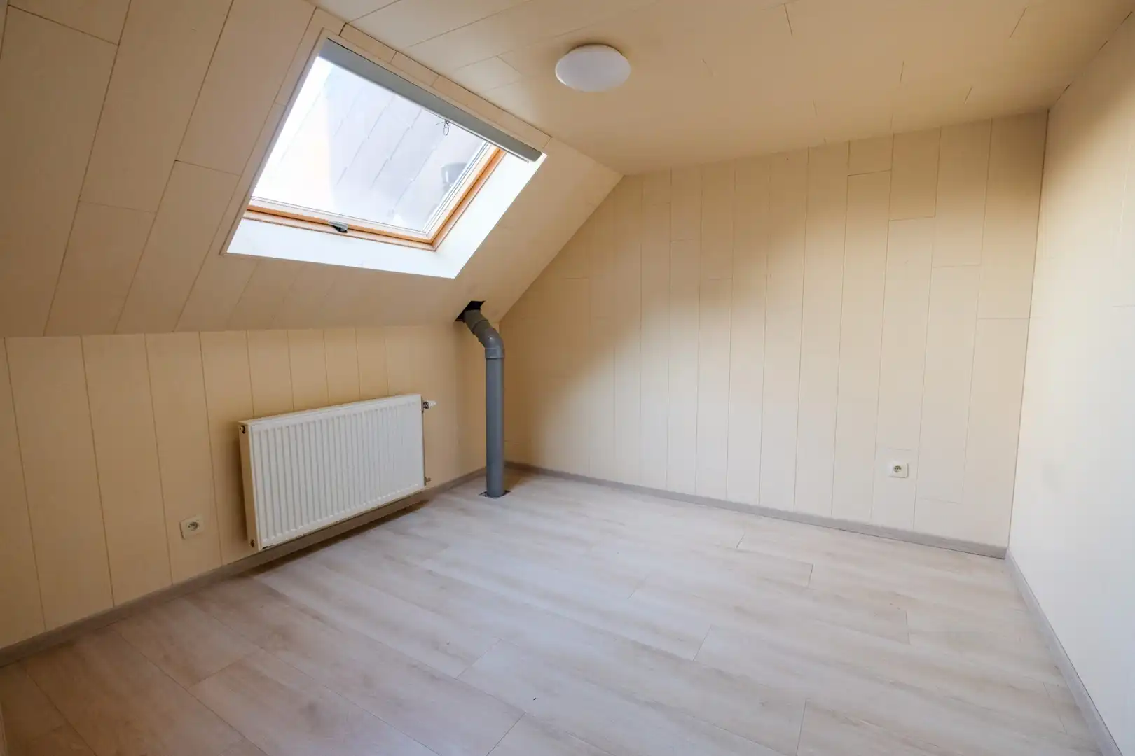 Ruim appartement in centrum Eeklo foto 9