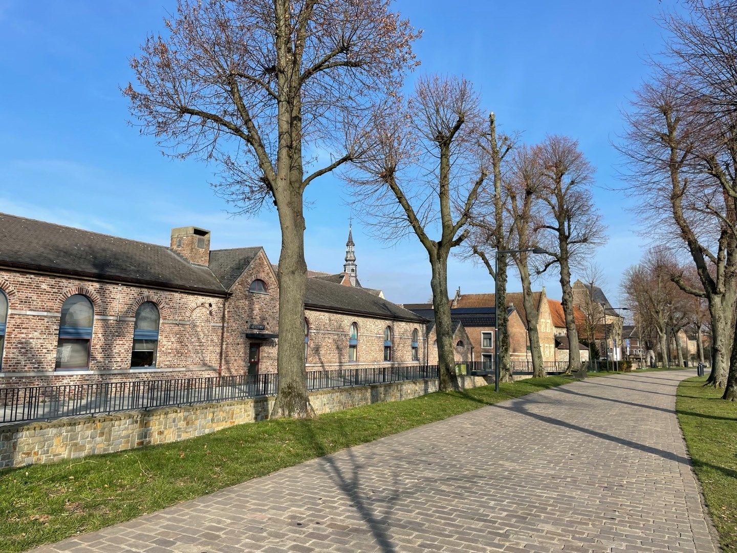 Authentiek begijnhofhuis gelegen aan het mooiste pleintje Begijnhof Tongeren, Onder de Linde foto 26