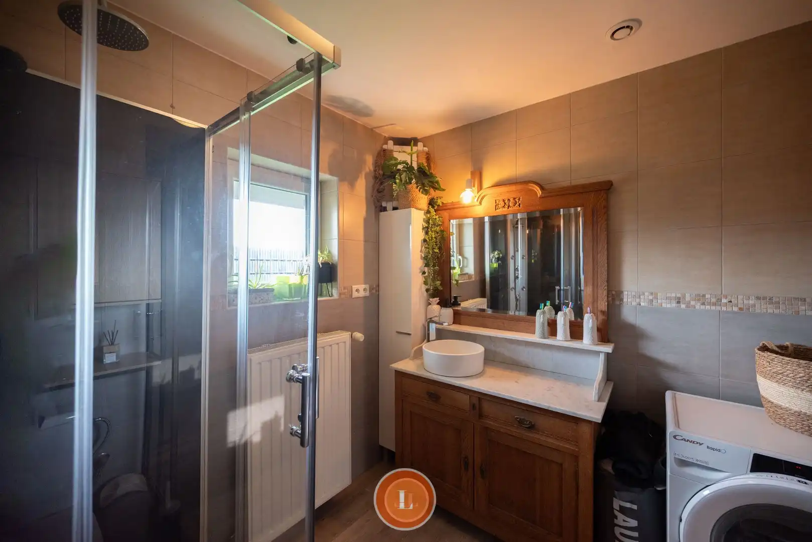 Instapklare villa met 4 slaapkamers op perceel van 1053m². foto 25