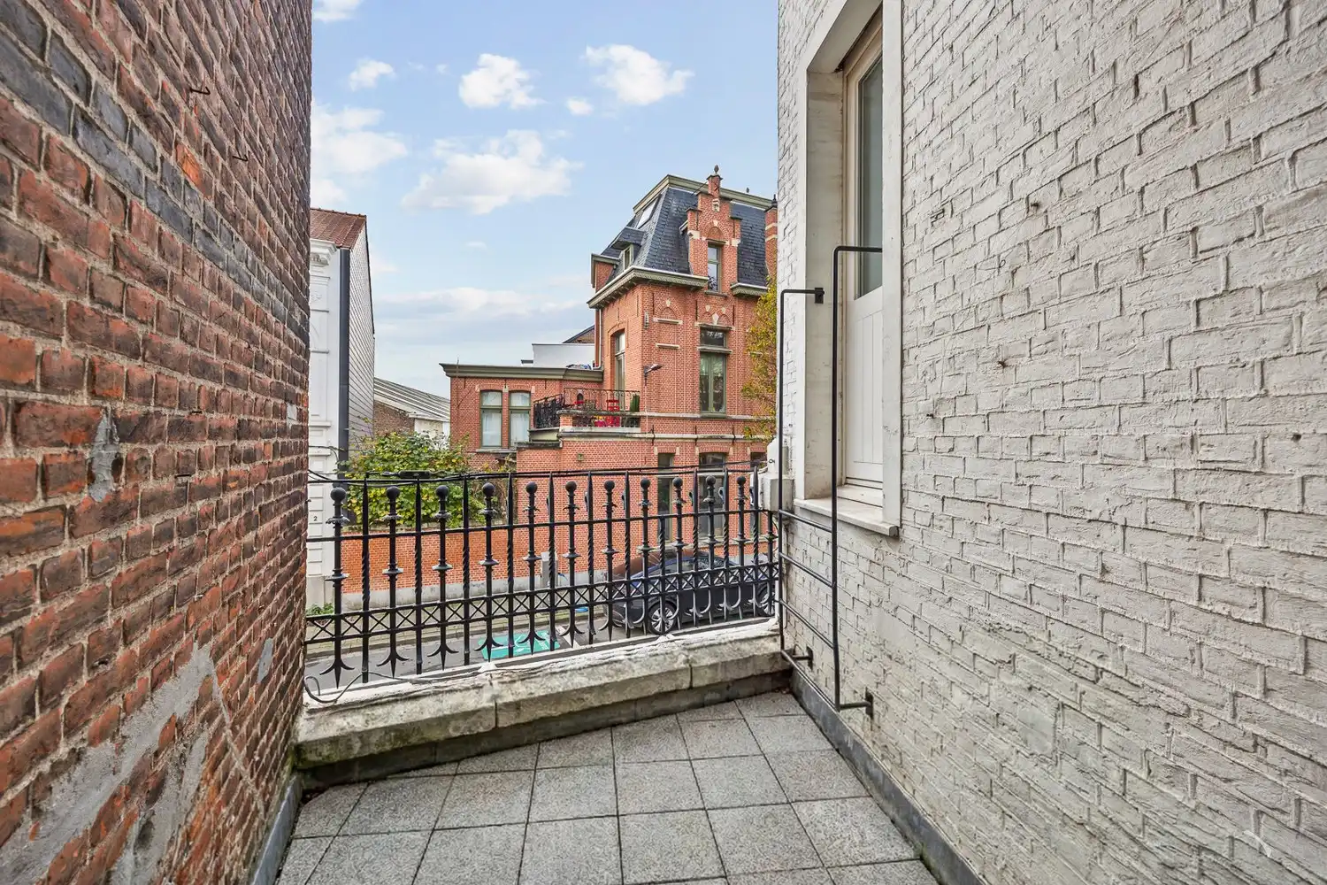Wonen in een beschermde hoekwoning van Jos Bascourt uit 1894 is wonen in een uniek stuk Zurenborg, zonder renovatieplicht foto 21