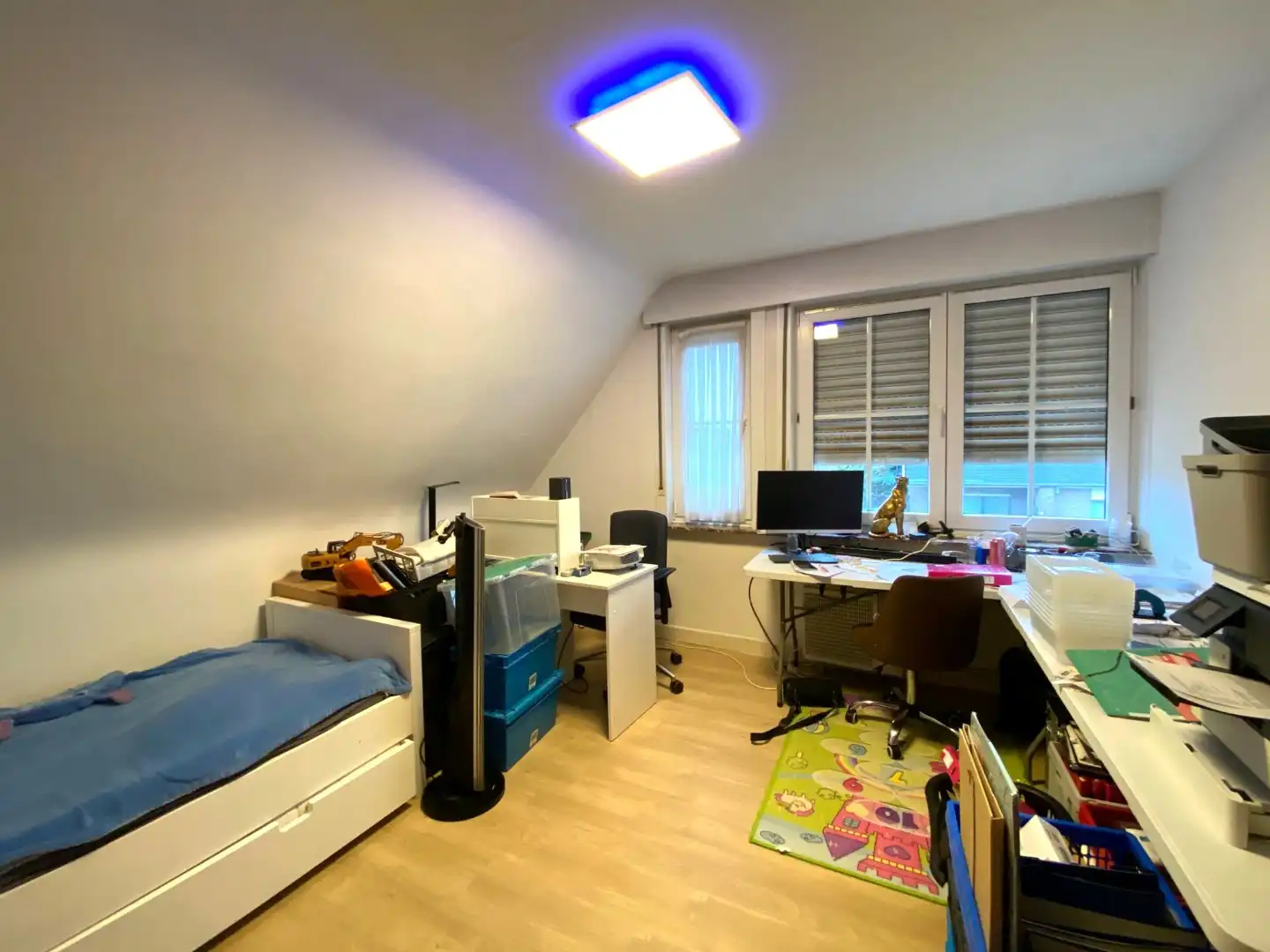 ALLEENSTAANDE GEZINSWONING MET 4 SLPKS EN TUIN! foto 9