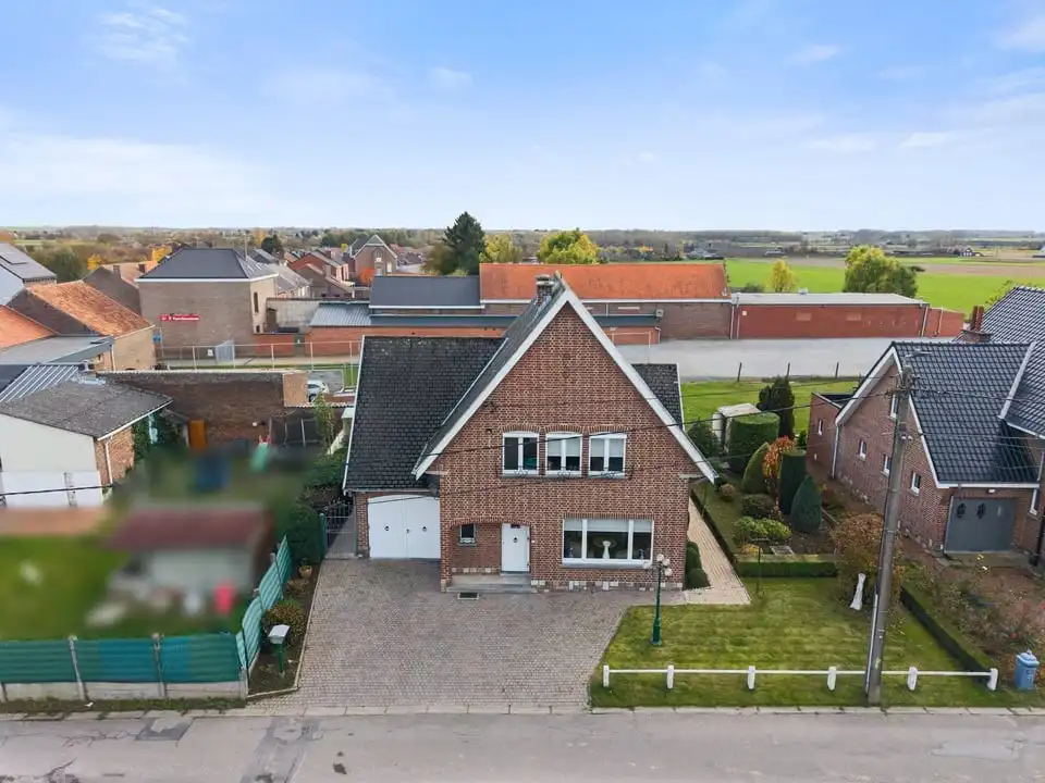 CHARMANTE OPEN BEBOUWING MET GARAGE IN OPLINTER foto 2