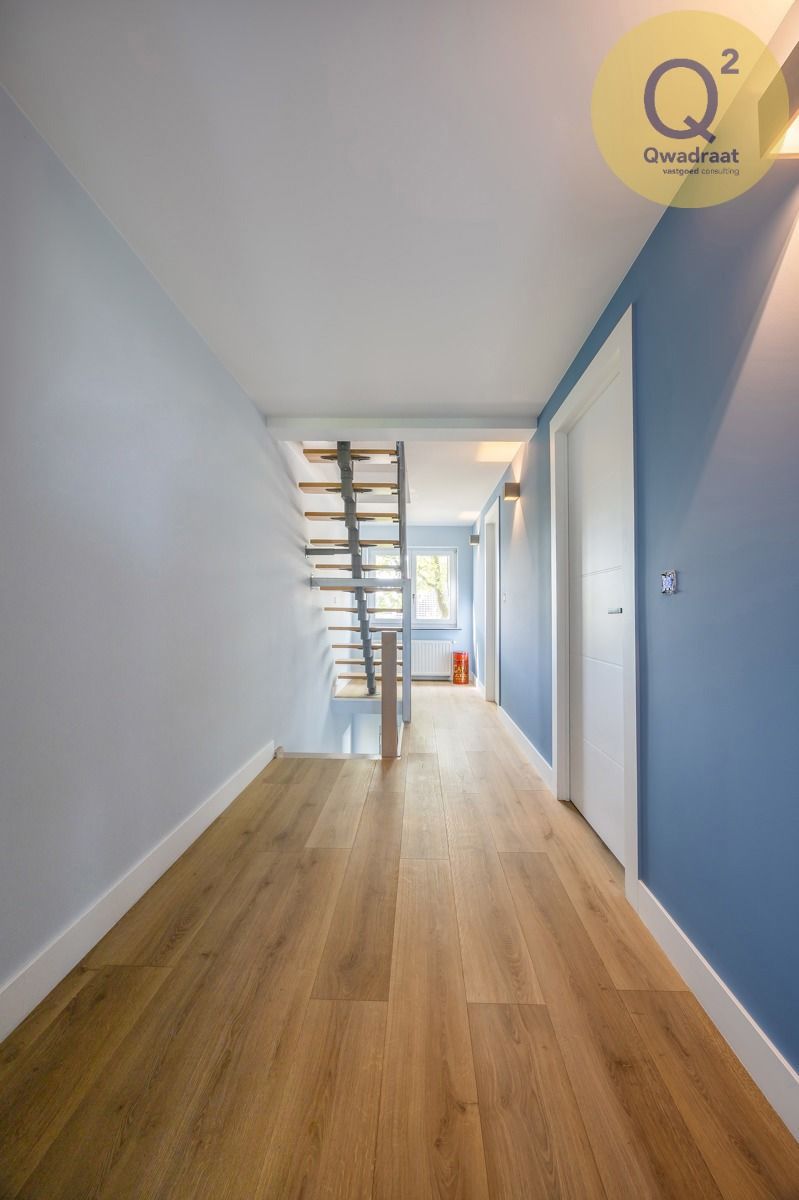 Ruime vernieuwde woning met 4 slpks en grote tuin foto 27