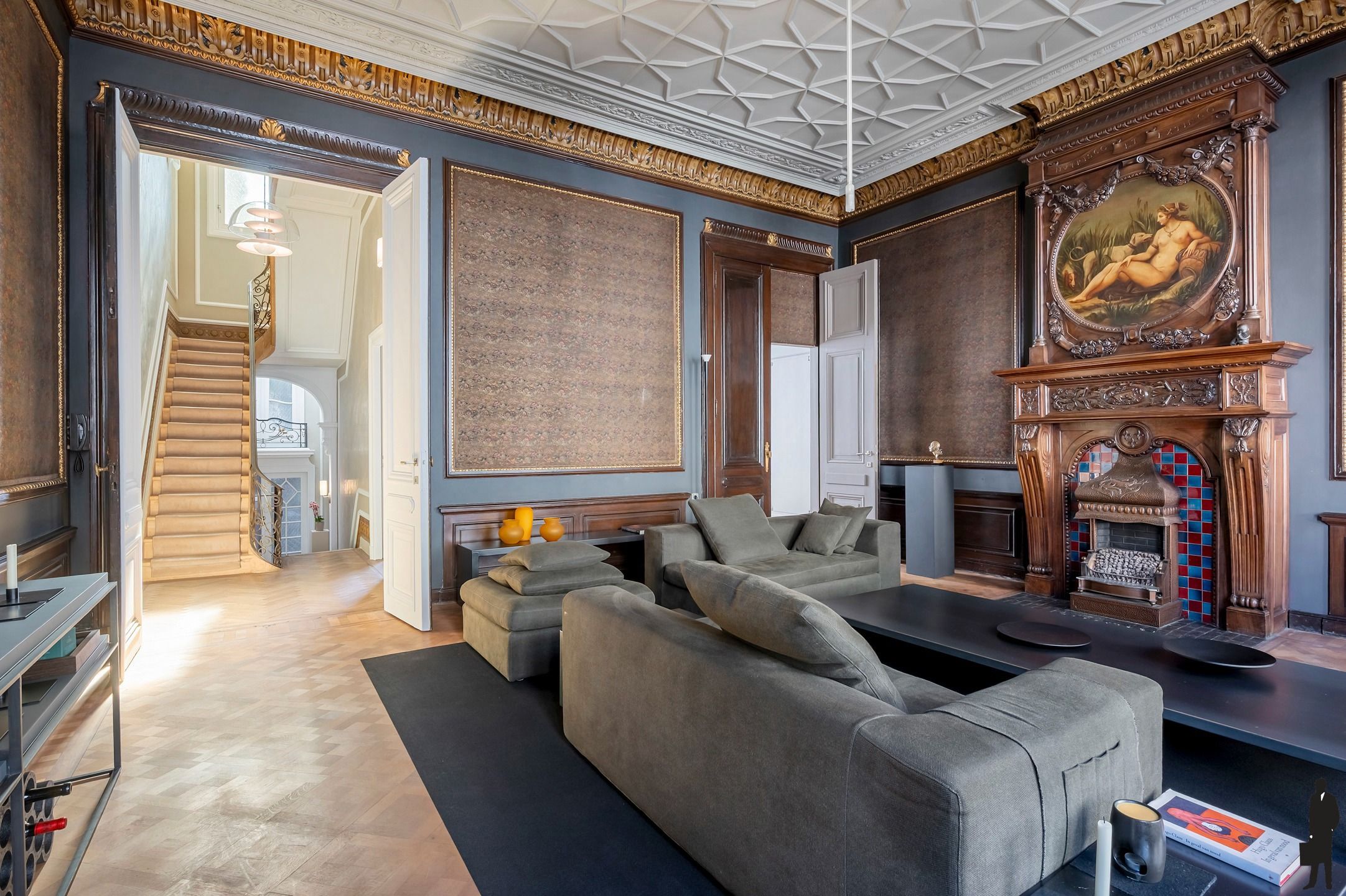 Statige meesterwoning met grandeur, 6 slaapkamers en zonnige tuin  foto {{pictureIndex}}