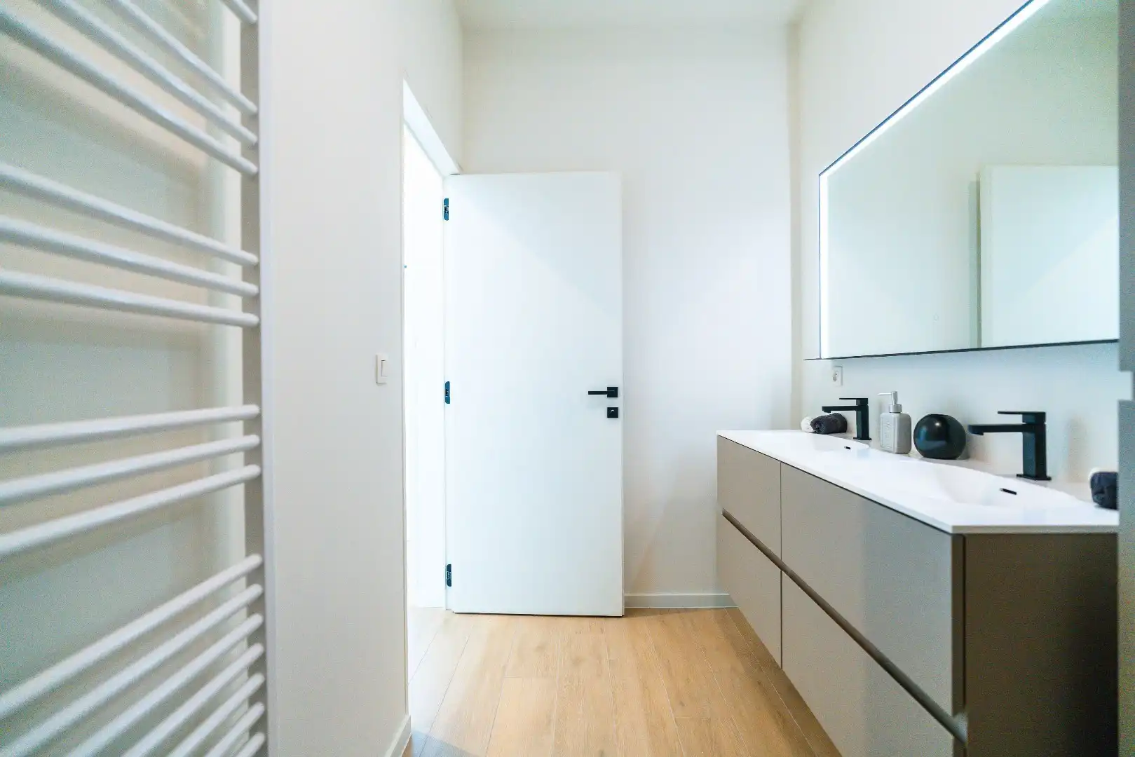 Unieke stadswoning in een groene omgeving foto 13