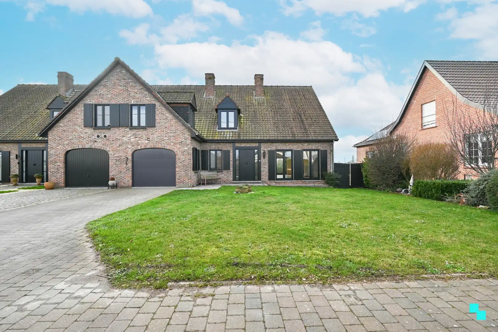 Recent gerenoveerde halfopen bebouwing foto 31