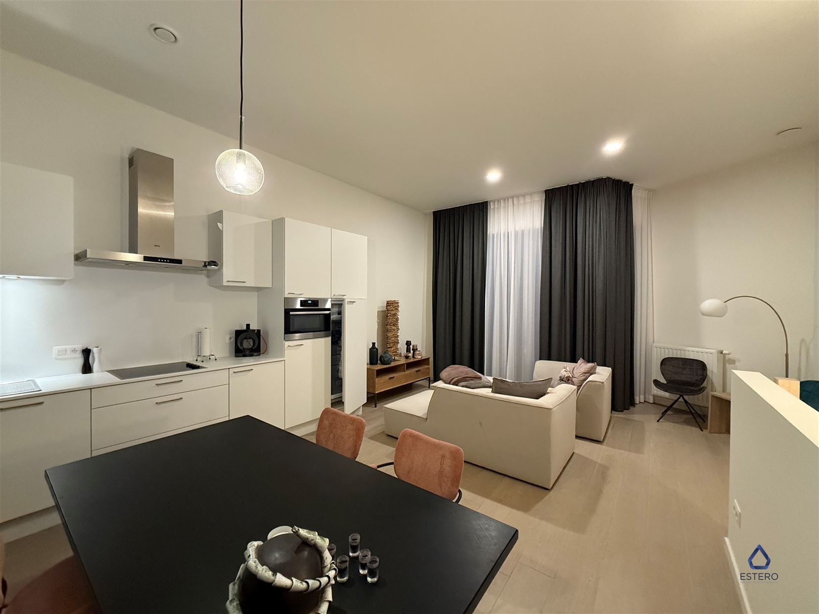 Nieuwbouwwoning op een topligging in Zurenborg foto 11