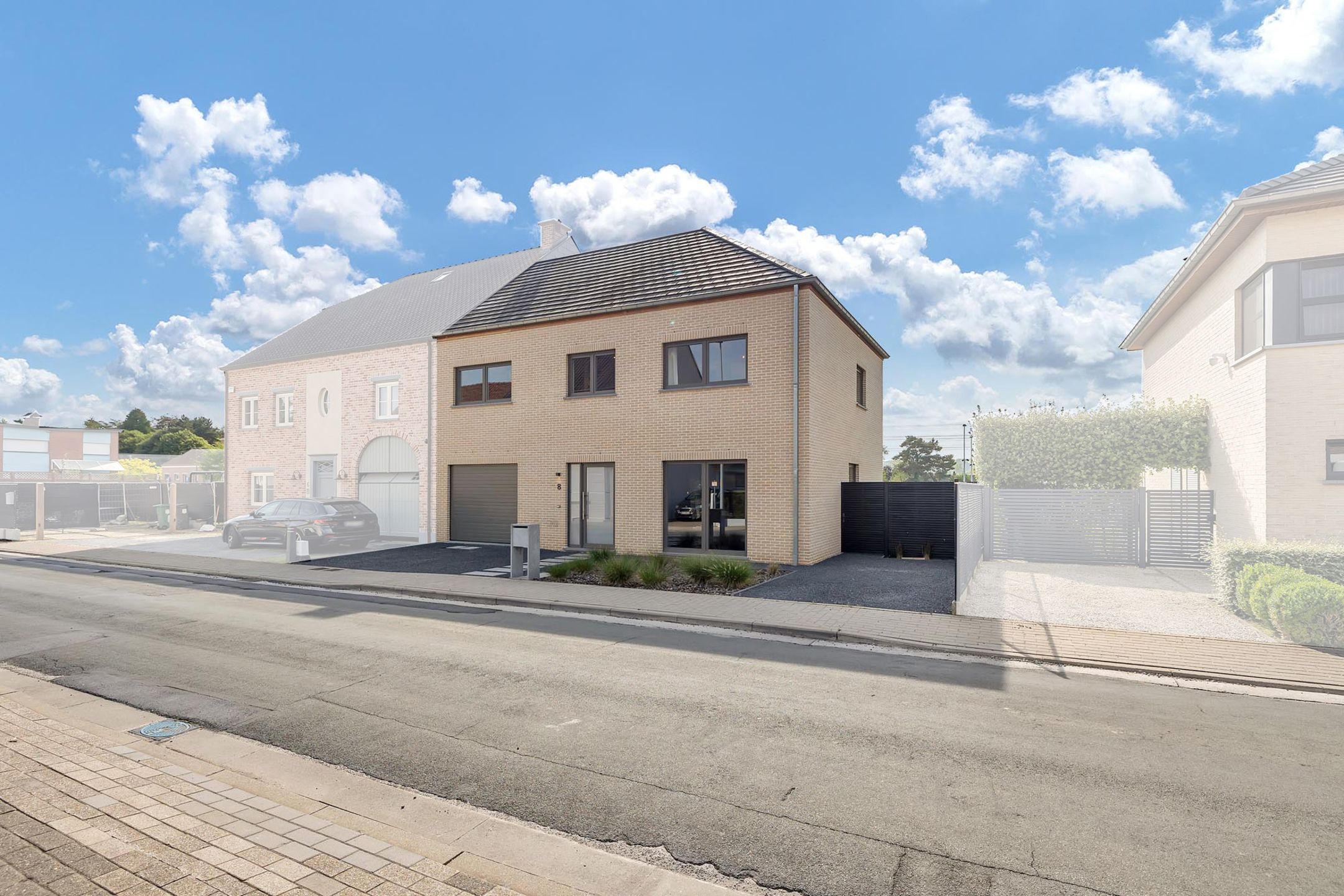Prachtige woning met 4 slpks, tuin en garage foto {{pictureIndex}}