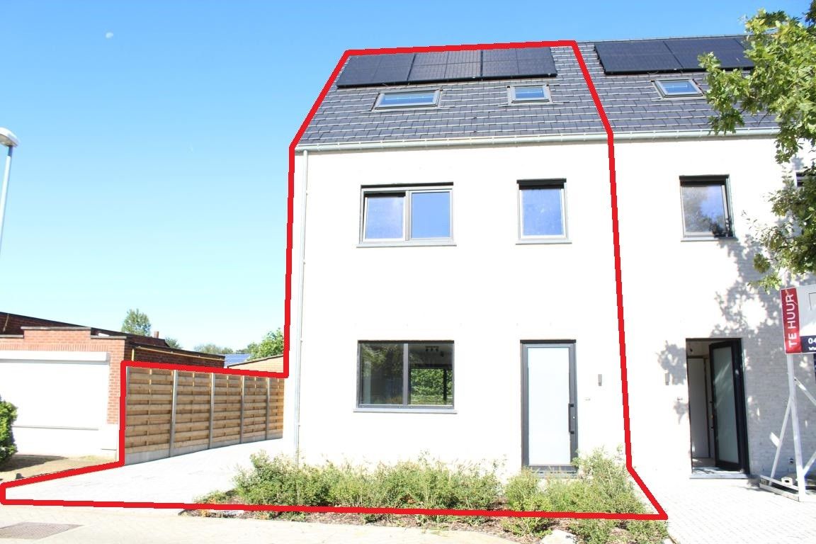 Nieuwbouwwoning foto {{pictureIndex}}