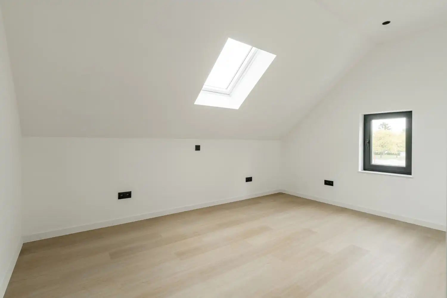 Leuke gerenoveerde en instapklare woning  met 2 slaapkamers foto 17