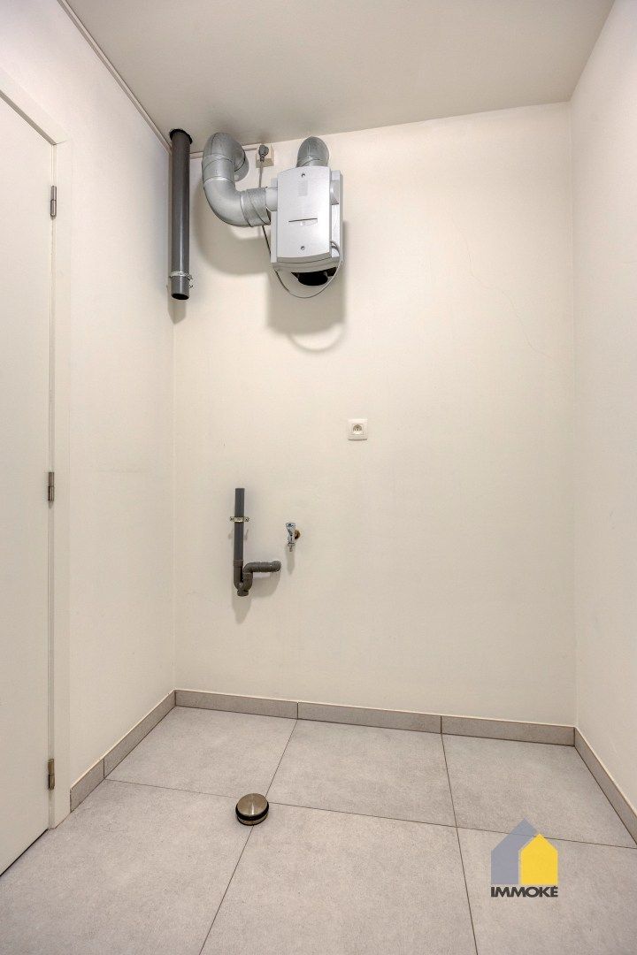 Ruim, energiezuinig appartement (151 m²) met 3 slpk, terras, tuin en dubbele parking. foto 21