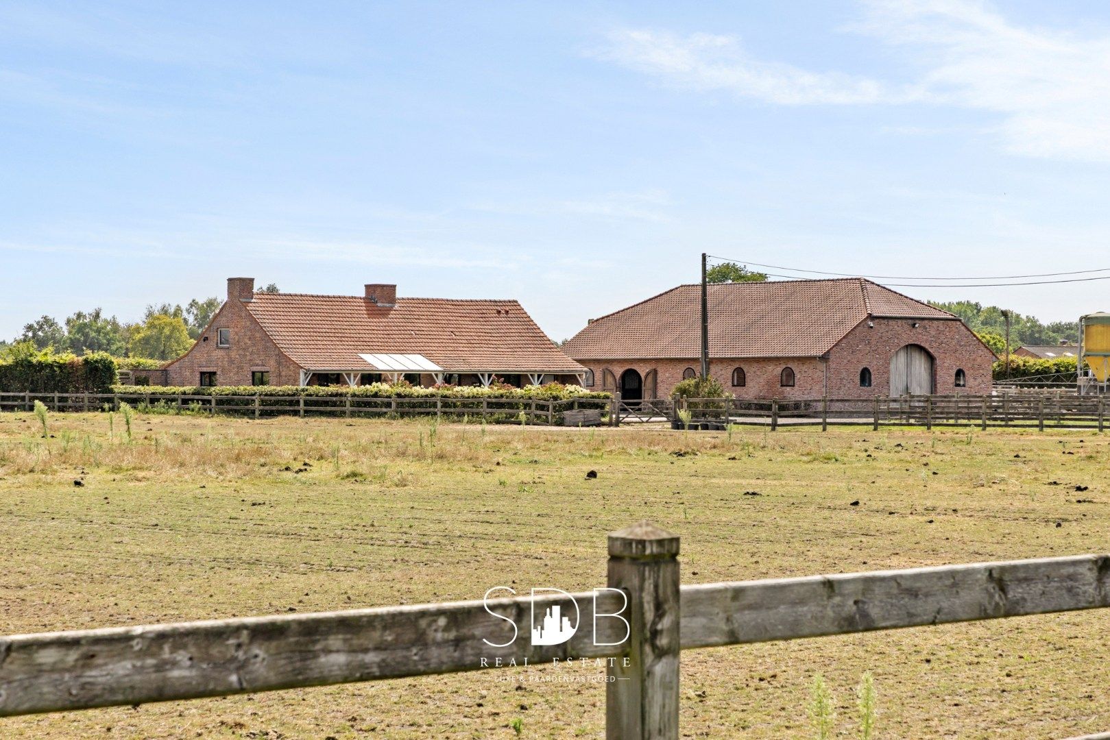 Prachtige landelijke woning met hippische accommodatie op 2,5hectare foto 23