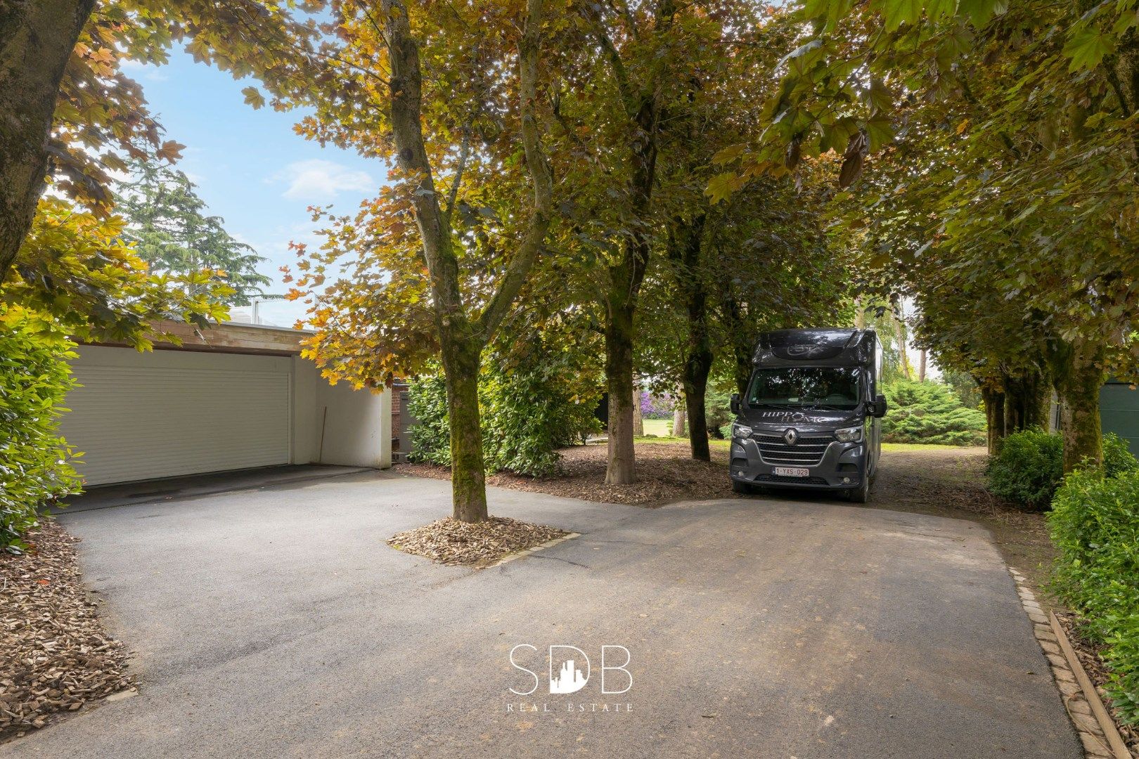 Prachtige villa met zwembad, paardenstallen, paddock en grasland op 1,3HA foto 43