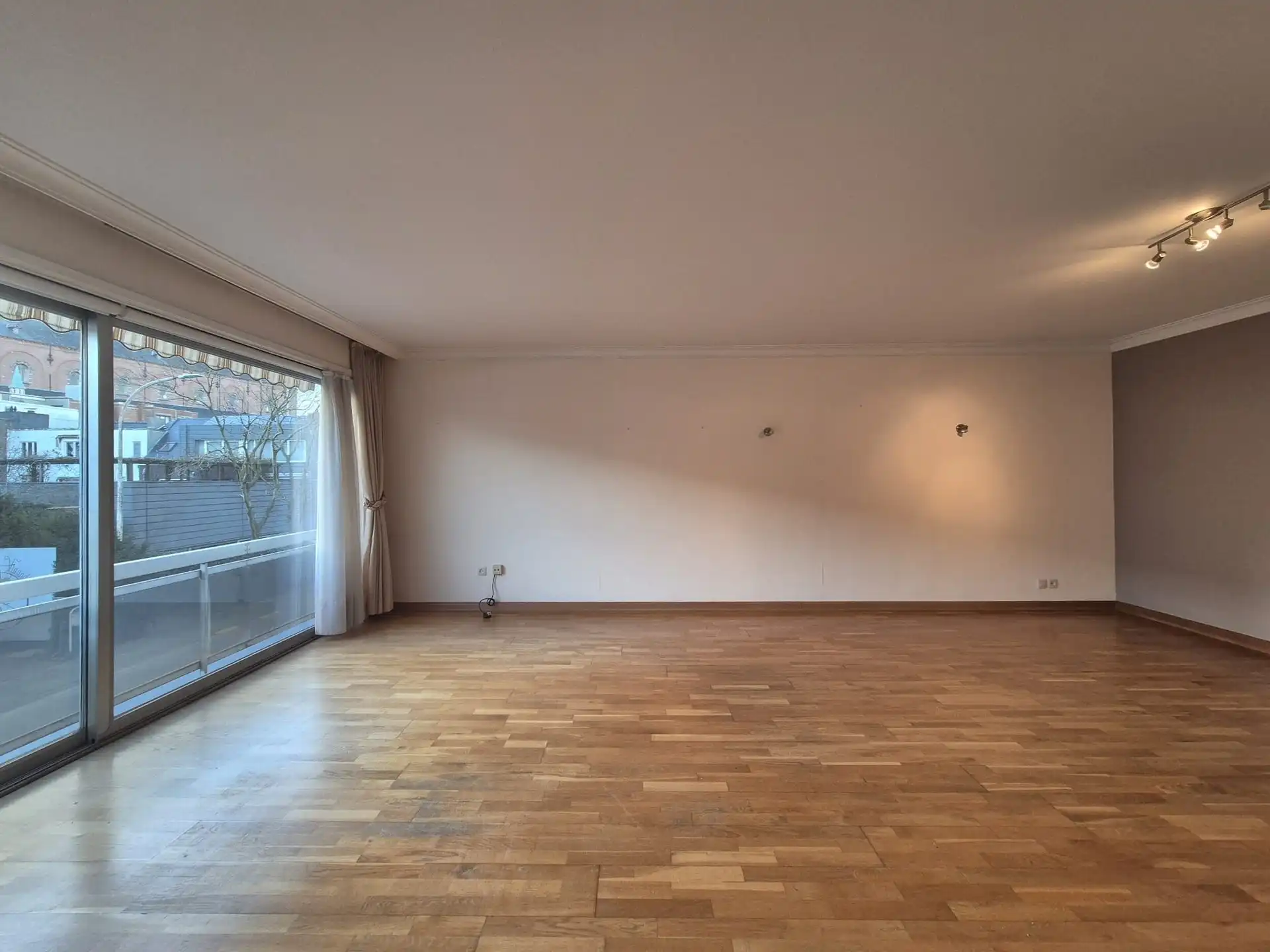 Instapklaar en knus appartement te huur in het centrum van Wetteren. foto 3