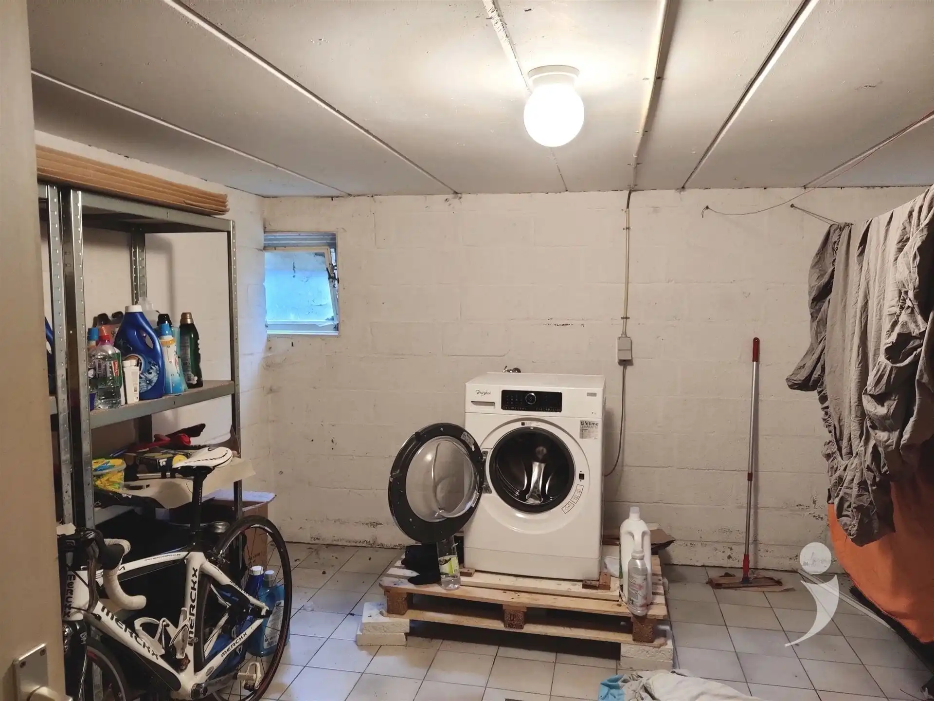 1 slaapkamer appartement met autostaanplaats en kelder foto 9