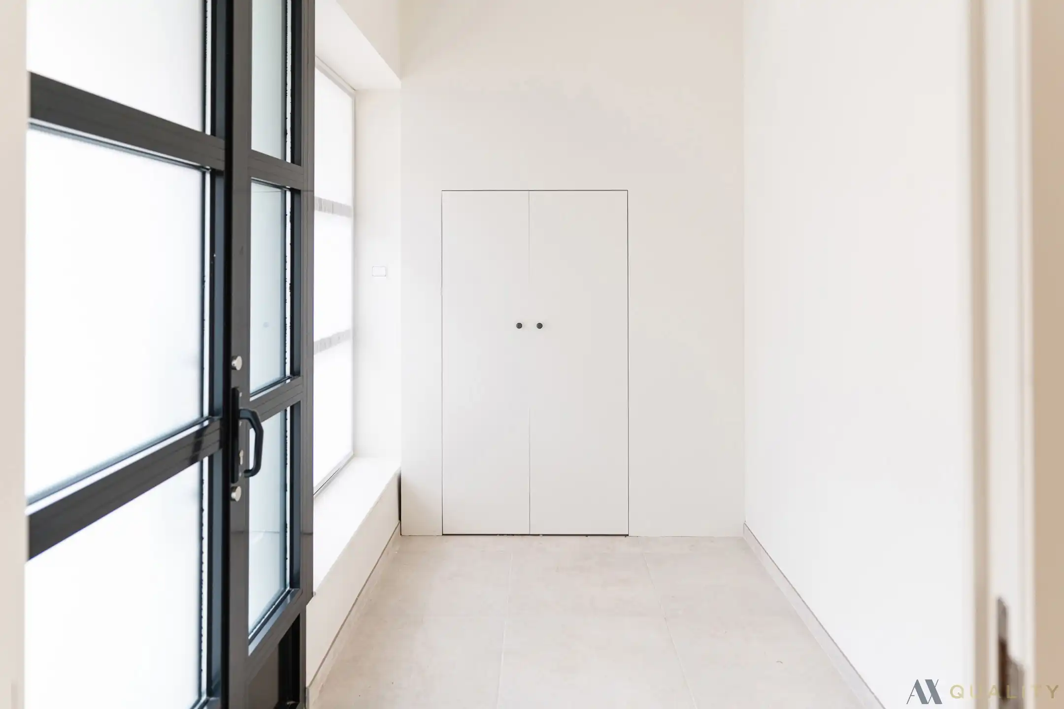 Totaal gerenoveerde burgerwoning met garage, 4 slaapkamers en zonnige Zuidwest-tuin in Peizegem (Merchtem) foto 6