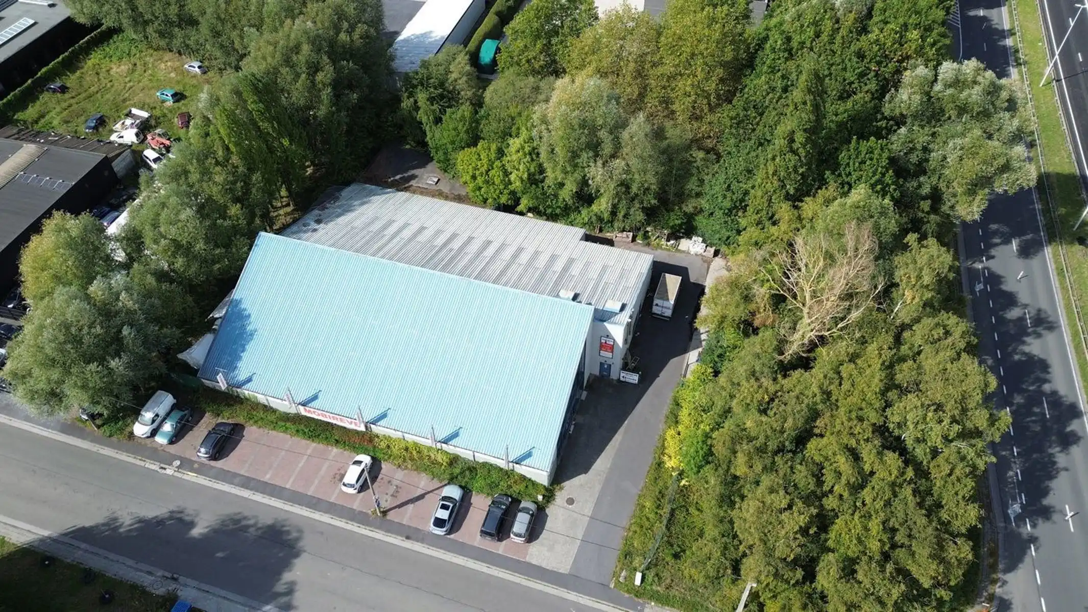 Handelspand 1.400 m² te huur in Moeskroen foto 9