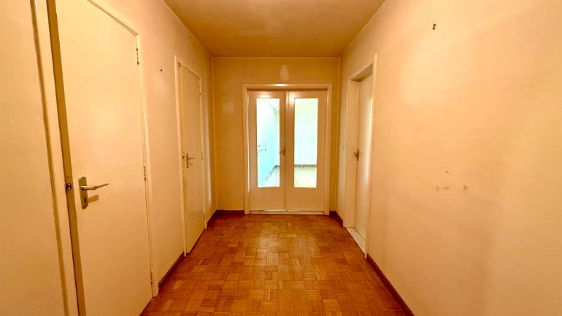 Gezellig en verrassend ruim appartement met 2 slaapkamers en veel potentieel in het hart van Deinze foto 10
