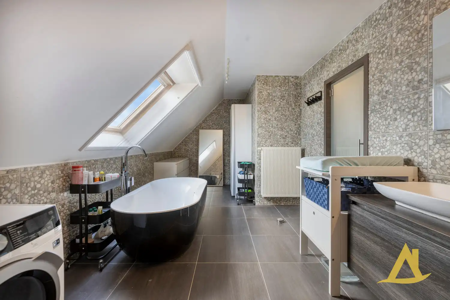 LUXUEUS, ENERGIEZUINIG APPARTEMENT MET 5 SLAAPKAMERS TE SCHAFFEN! foto 22