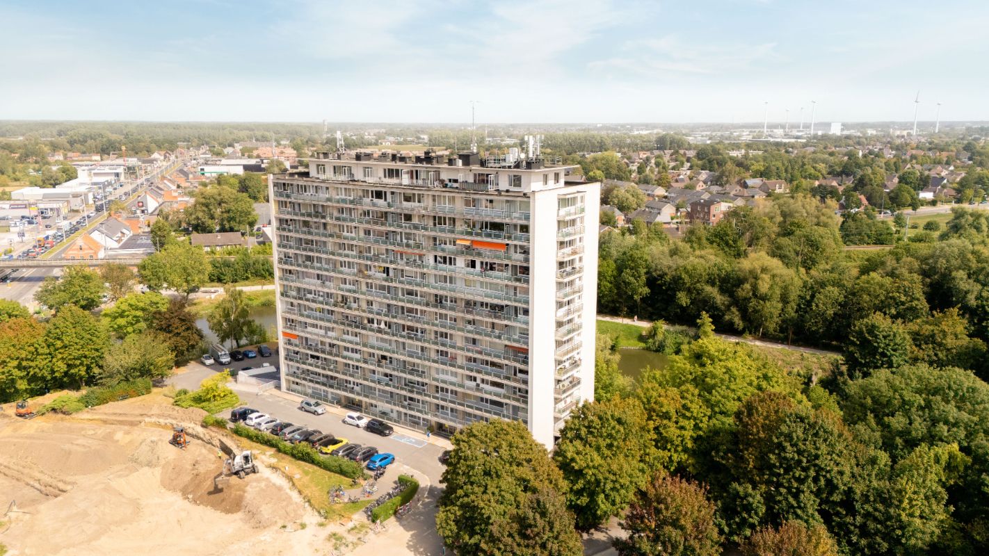 Centrum Dendermonde appartement met 2 slaapkamers en garage. foto {{pictureIndex}}