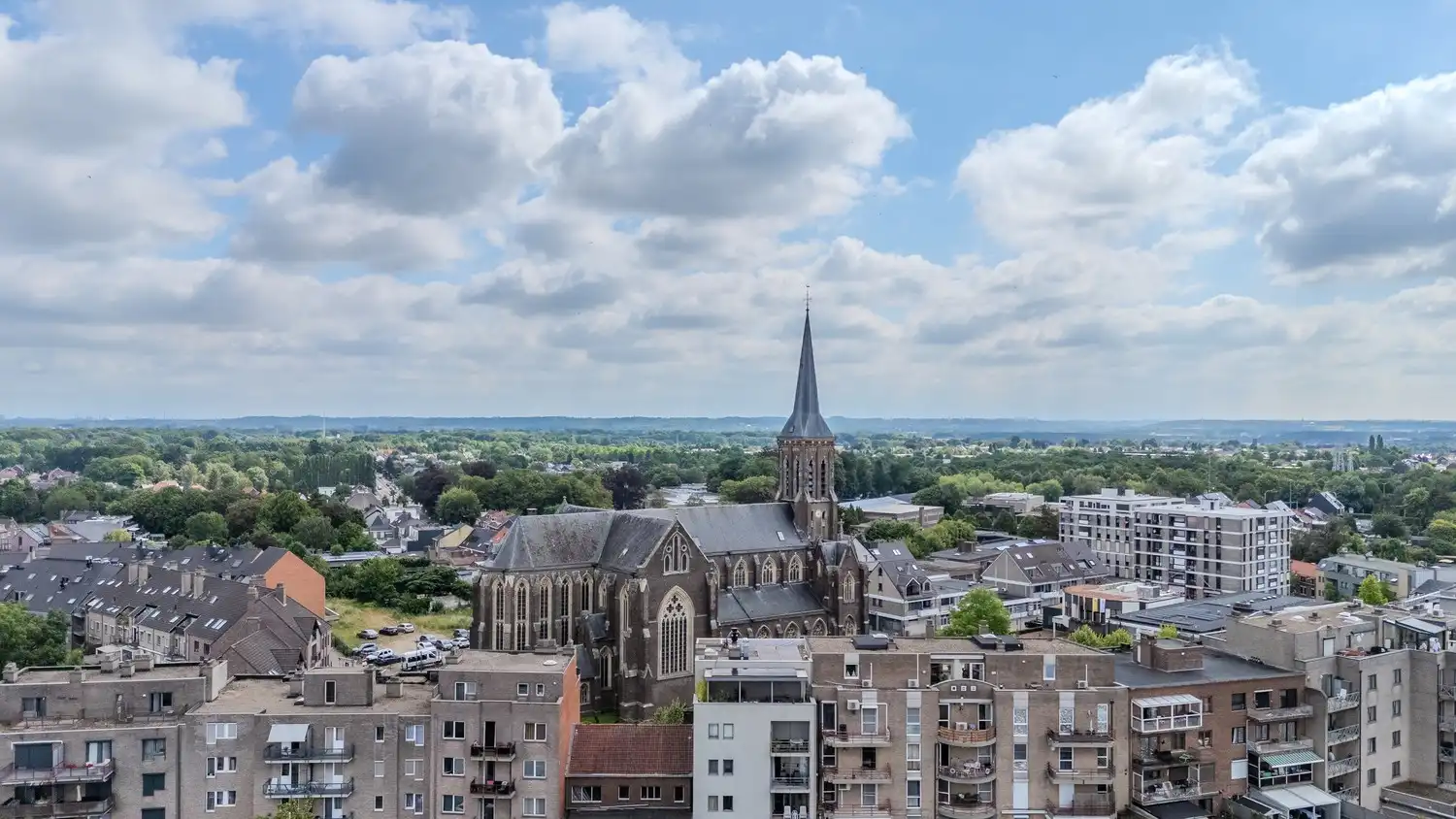 Ruim penthouse in centrum Lanaken met 3 slaapkamers en panoramisch uitzicht foto 30