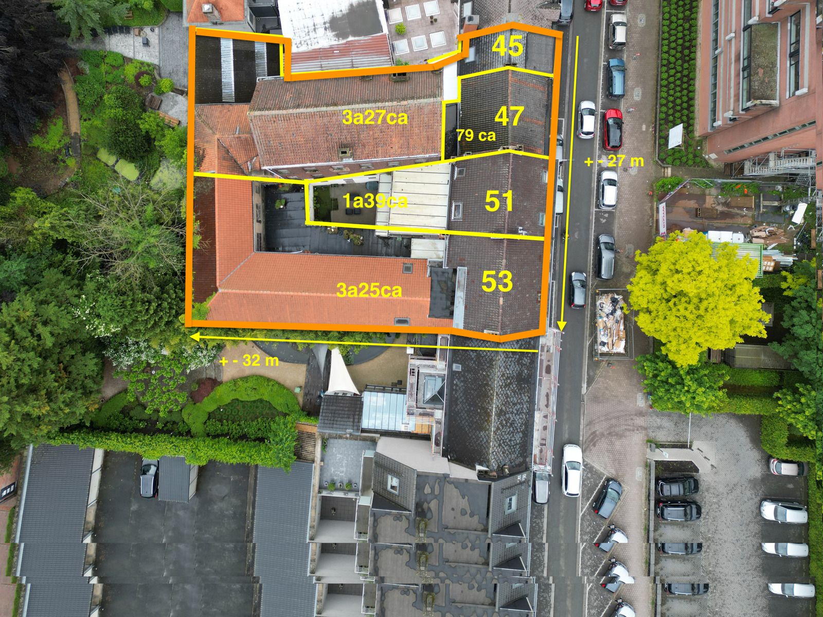 Investeringsproject op 800 m2 met 5 app.+ garages foto 2