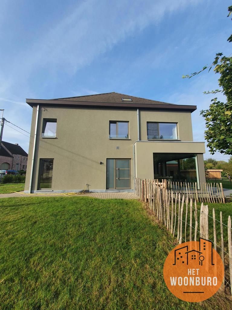 Woning (HOB) met tuin foto 33