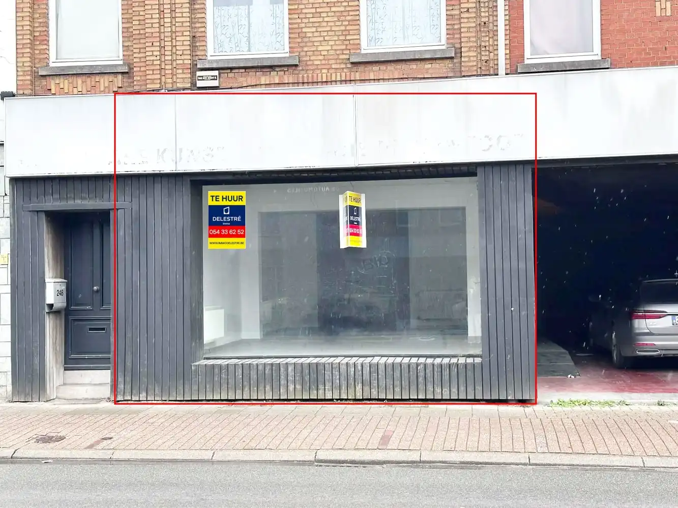 Top gelegen commercieel gelijkvloers of kantoor met uitstekende zichtbaarheid nabij HARING vlakbij DELHAIZE foto 2