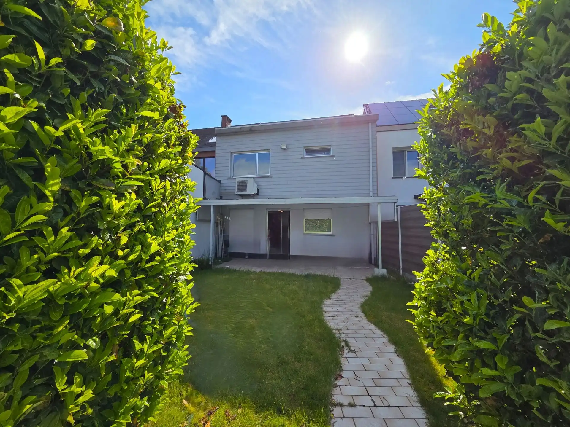 Instapklare gezellige woning met diepe tuin en garage foto 10