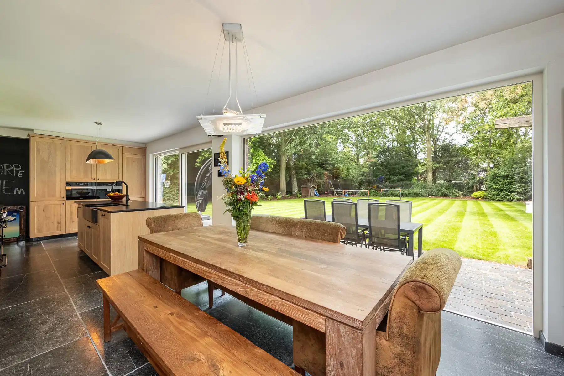 Exclusieve gemeubileerde villa op 2.050m² te Schilde-Bergen foto 6
