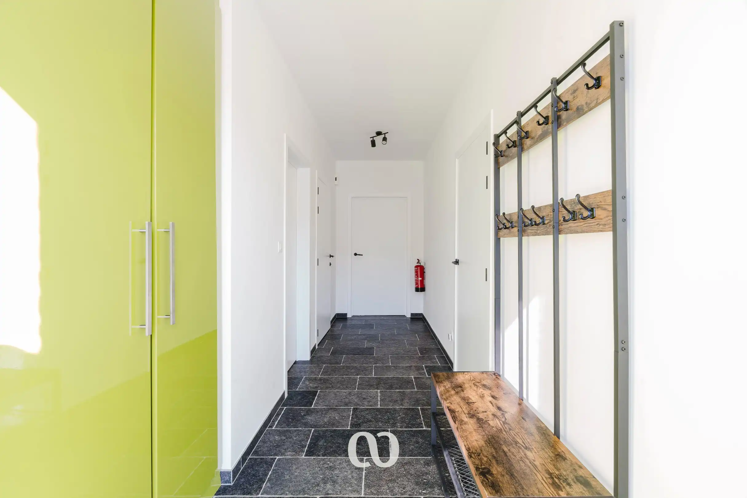 Ruime nieuwbouwwoning met 4 slaapkamers foto 3